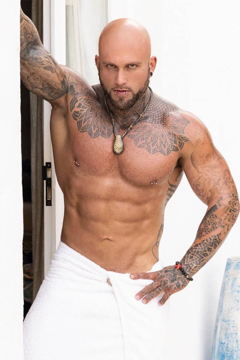 Bodybuilder gay porn stars